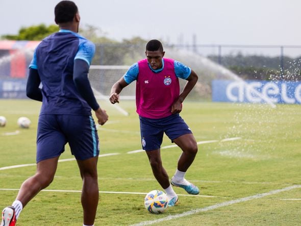 Imagem - Kanu recebe o terceiro amarelo e desfalca o Bahia contra o Fortaleza; veja opções