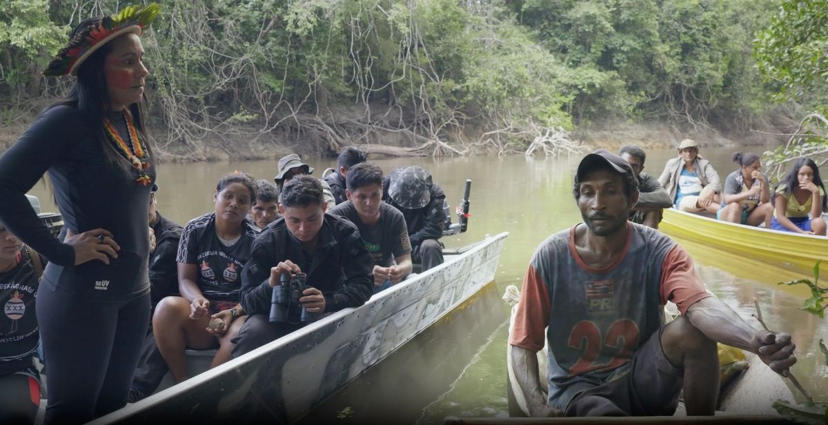 A ativista Puyr Tembé em ação na Amazônia