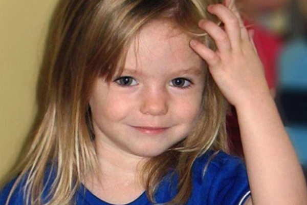 A pequena Madeleine McCann, então com 3 anos, desapareceu dentro de um resort na Praia de Luz, em Portugal