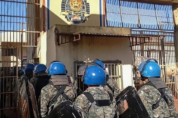Um motim em uma penitenciária no Paraguai deixou três presos feridos 