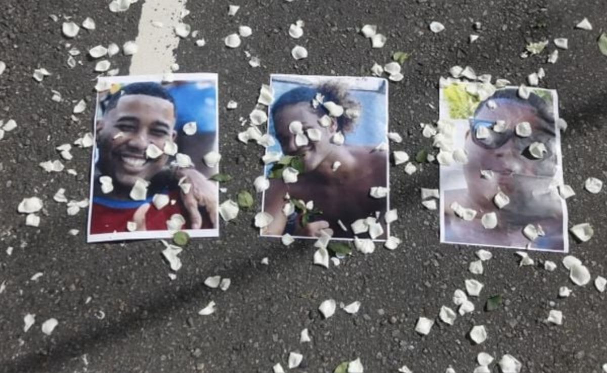 Jovens foram mortos por PMs na Gamboa