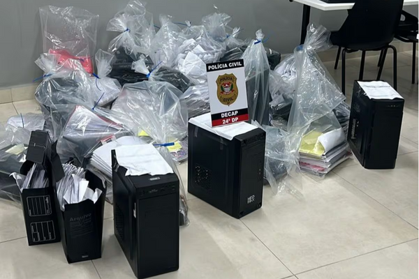 Policia civil prende 29 suspeitos e recolhe materiais que seriam usados para esquema de golpes virtuais contra empresas de São Paulo