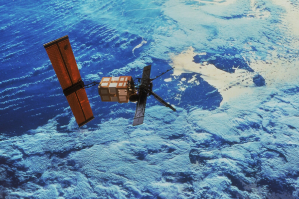 Satélite ERS-2 de mais de 2 toneladas da Agência Espacial Europeia (ESA) cairá na Terra nesta quarta (21)
