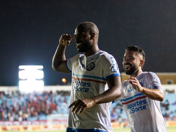 Imagem - Após estreia com gol, Estupiñan ganha elogios de Ceni no Bahia