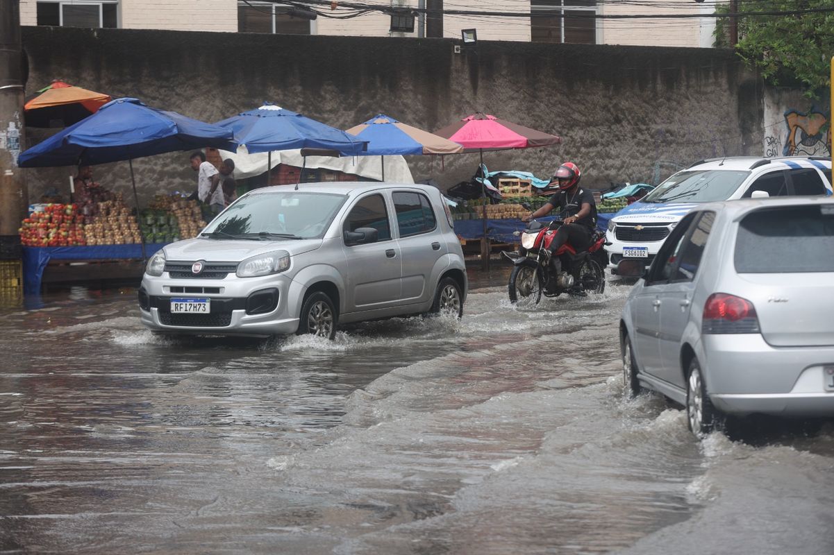 Chuva em Salvador por Marina Silva/CORREIO