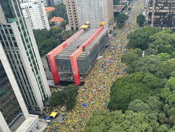 Imagem - Apoiadores de Bolsonaro fazem ato com pedido de impeachment de Lula e bandeira de Israel