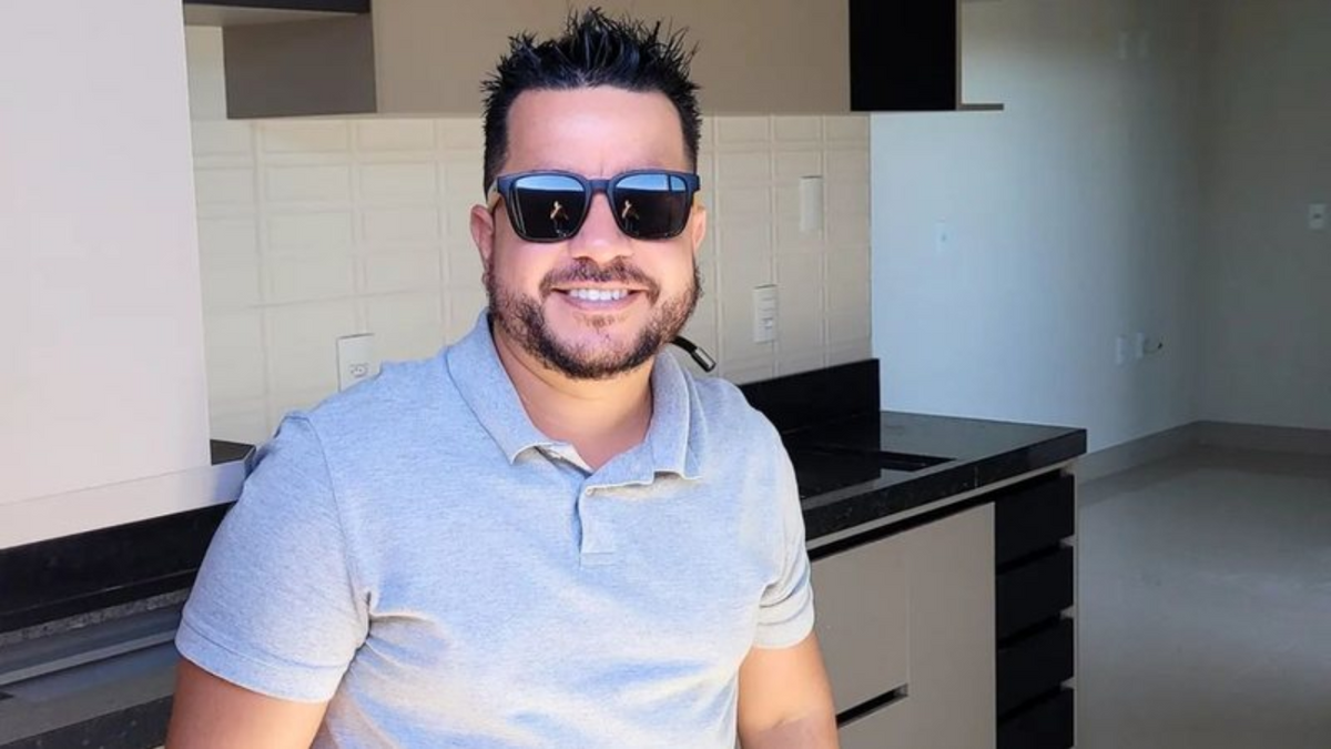 Cantor sertanejo é morto em casa