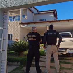 Imagem - Sócios de autoescola e servidor da Ciretran são presos por vender CNH na Bahia