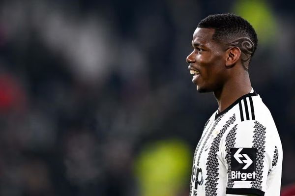 Meia francês Paul Pogba