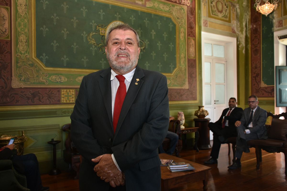 O vereador Arnando Lessa (PT) afirma que se desassociou da escola em 2021