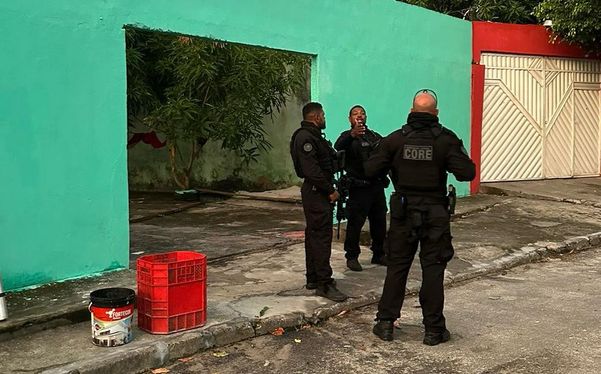 Policiais cumprem mandados na Operação Hera