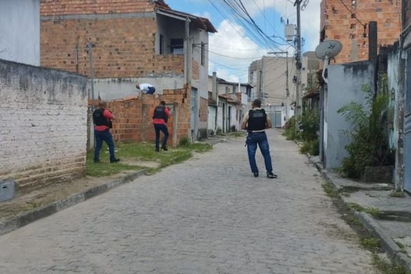 Jornal Correio Suspeito De Tráfico E Homicídio é Preso Por Manter Mulher E Filhos Em Cárcere 8785