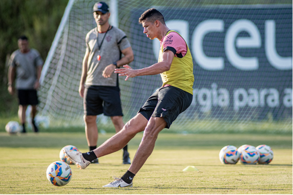 Vitória e Barcelona de Ilhéus se enfrentam neste domingo