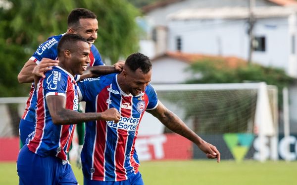 David Duarte comemora após marcar o gol do Bahia sobre o Jequié