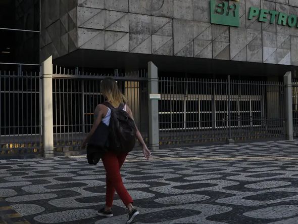 Imagem - Petrobras leva ao Cade proposta para abandonar venda de refinarias