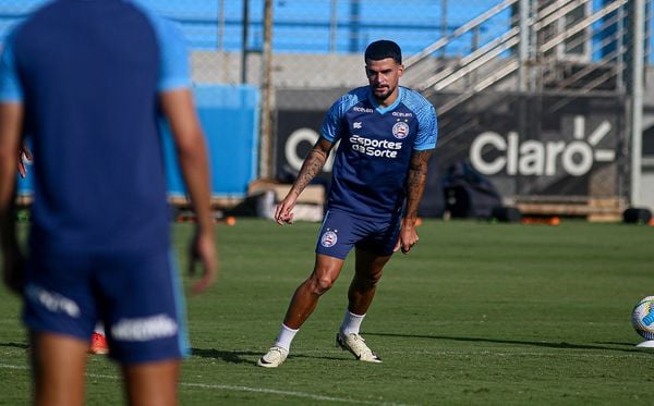 Cauly em treino do Bahia no CT do Grêmio