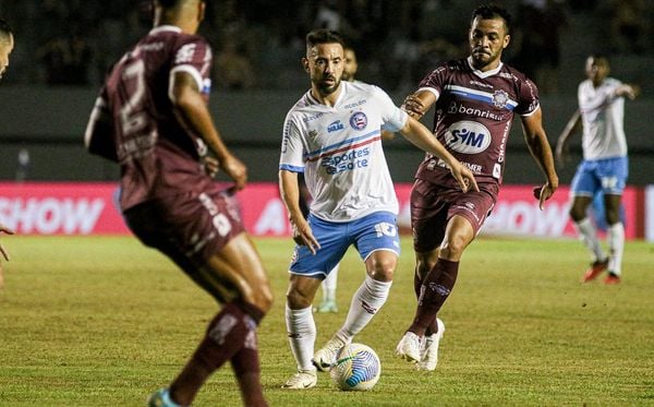 Everton Ribeiro em lance do jogo do Bahia contra o Caxias por Tiago Caldas/EC Bahia