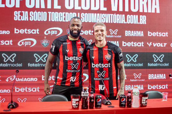 Reynaldo e Léo Naldi foram apresentados oficialmente pelo Vitória