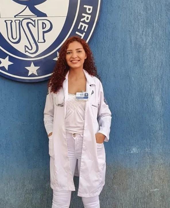 Enfermeira paulista Adrielle Morais está cursando alemão para poder ir trabalhar no país europeu