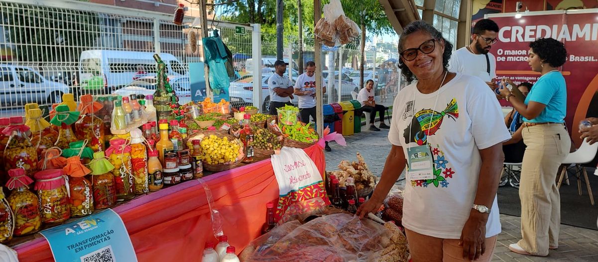 Adilene Conceição, da banca Transformação em Pimentas, trabalha na feira de São Joaquim há 20 anos