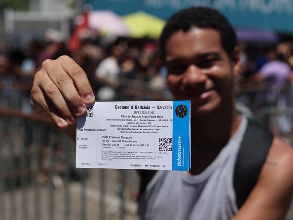 Imagem - Pré-venda da turnê Caetano & Bethânia forma fila com horas de espera e deixa fãs com a cara no sol