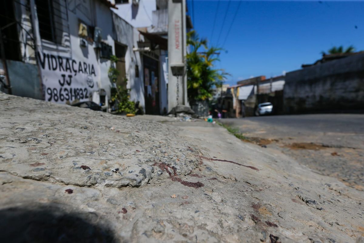 Atropelamento deixou dois feridos