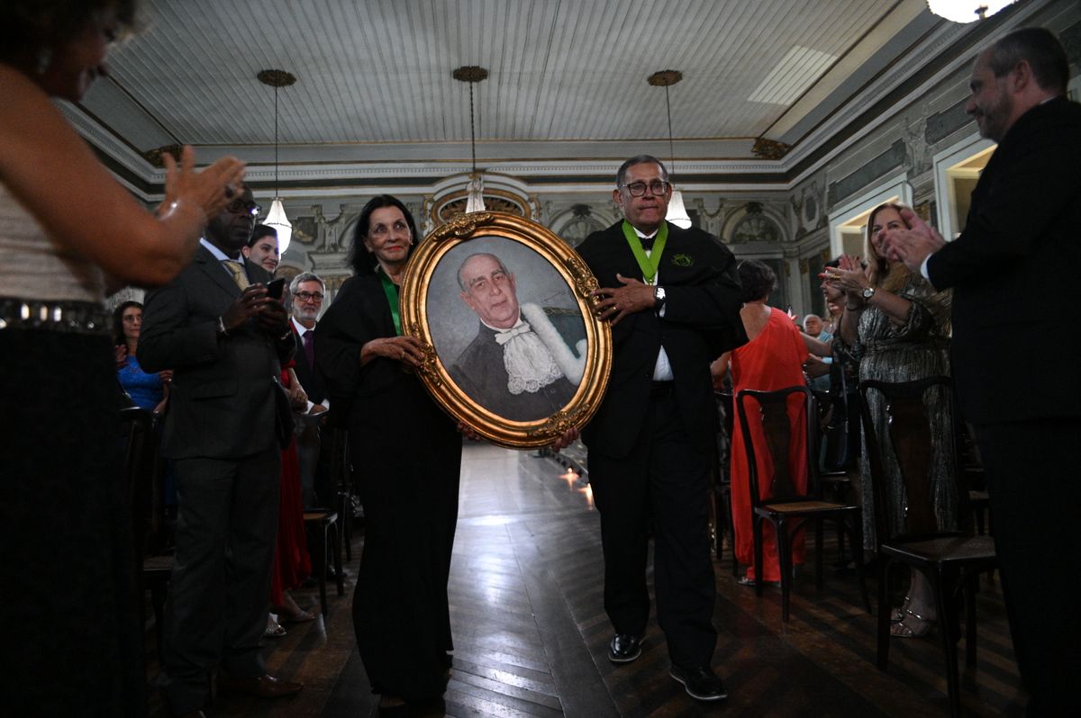 CMédico recebeu homenagem da Academia de Medicina da BahiaOnheci