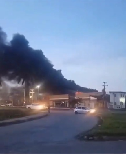 Incêndio em Candeias