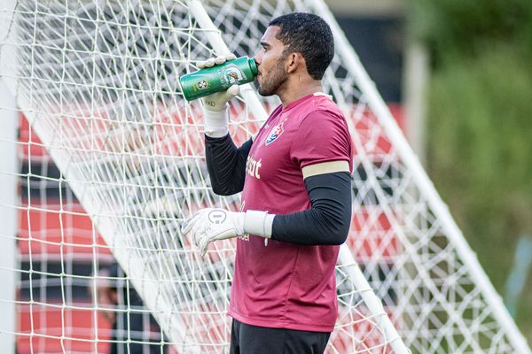 Lucas Arcanjo vai tentar fechar o gol do Vitória contra o Treze por VICTOR FERREIRA / ECV