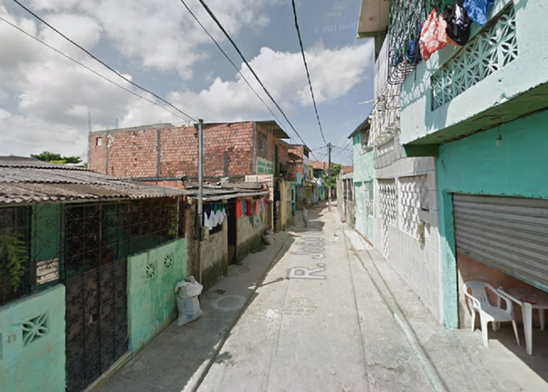 Rua João de Deus, no Lobato