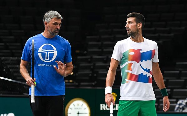 Goran Ivanisevic e Novak Djokovic em treino
