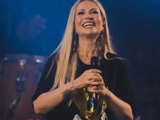 Imagem - Solange Almeida, Tarcísio do Acordeon e mais: prefeitura baiana anuncia atrações do São João 2025