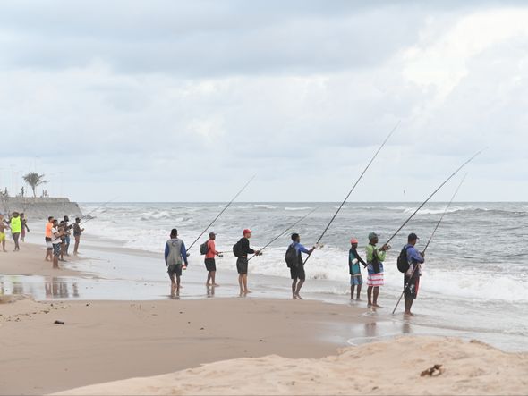 Imagem - É tempo de xaréu: soteropolitanos aproveitam presença de peixe na praia da Pituba de olho no almoço da Semana Santa