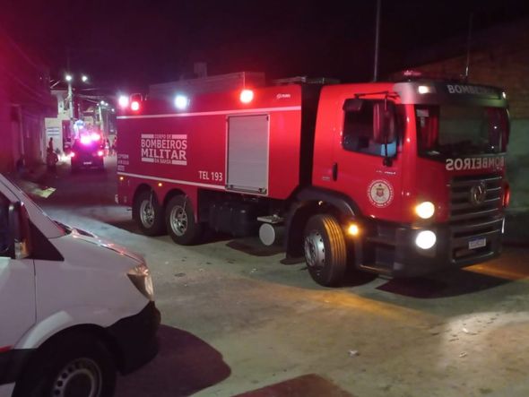 Imagem - Tenente-coronel do Corpo de Bombeiros saca arma em bar lotado no Itaigara