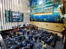 Imagem - Servidores baianos que tiverem filhos poderão ter licença remunarada de 180 dias