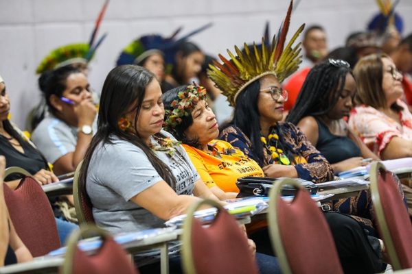 A disparidade salarial entre professores indígenas e não indígenas passa de R$ 3 mil