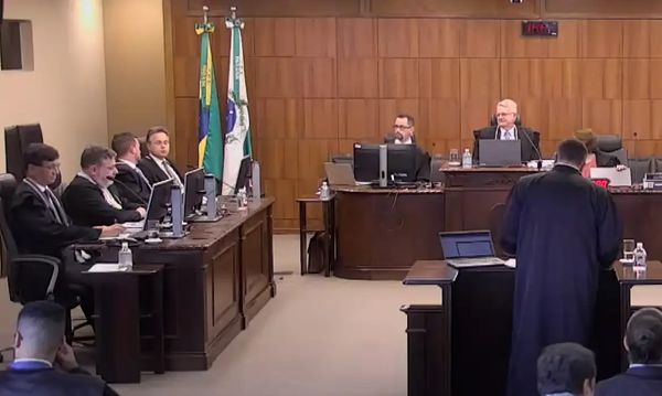 O Tribunal Regional Eleitoral do Paraná (TRE-PR) começou nesta segunda o julgamento de duas ações que pedem a cassação do senador Sergio Moro (União Brasil)