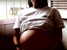 Imagem - Mulher é indenizada após pedir demissão sem saber que estava grávida