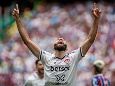 Imagem - Diretoria do Vitória descarta contratação do zagueiro Wagner Leonardo