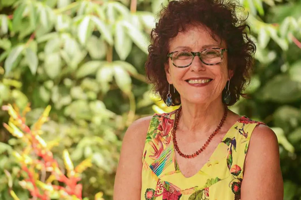A escritora e poetisa Roseana Murray, de 73 anos, apresenta quadro de saúde estável