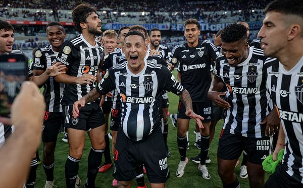 Arana comemora título do Campeonato Mineiro conquistado pelo Atlético-MG