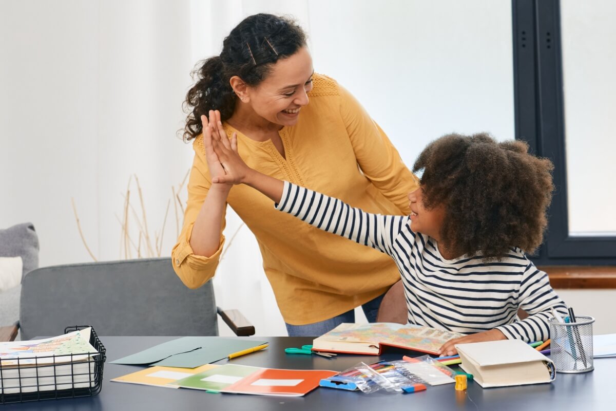 [Edicase]Livros podem ajudar a entender mais sobre o autismo (Imagem: Peakstock | Shutterstock)
 por  
