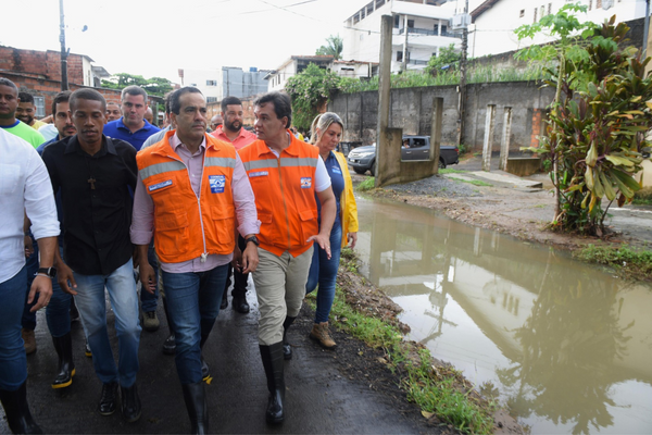 A Prefeitura de Salvador vai conceder aluguel social para mais de 2 mil pessoas que tiveram de sair de suas casas em função da chuva