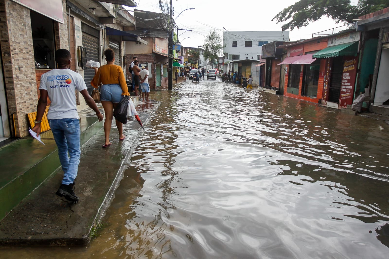 Chuva em Salvador por Arisson Marinho/CORREIO