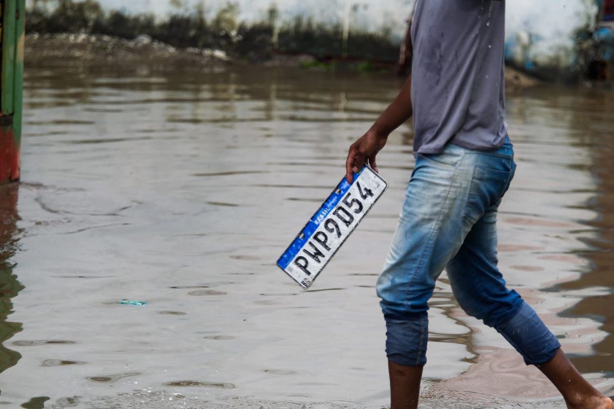 Chuva em Salvador por Arisson Marinho/CORREIO