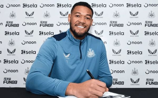 Joelinton assina novo contrato com o Newcastle