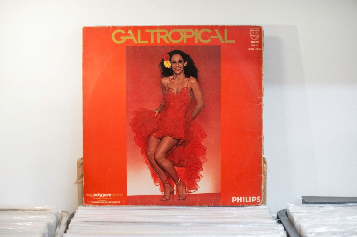 Capa do disco Gal Tropical, de 1979