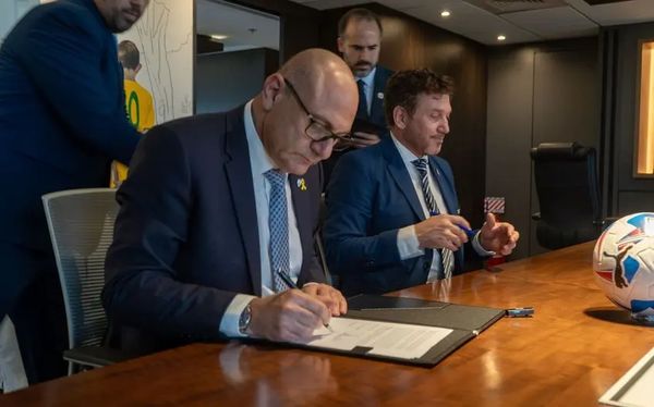 IFA e Conmebol assinam acordo de parceria