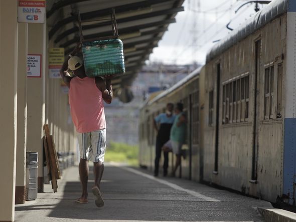 Imagem - O que você faria com R$ 6,7 mil? Sem trens, passageiros do Subúrbio deixaram de economizar dinheiro
