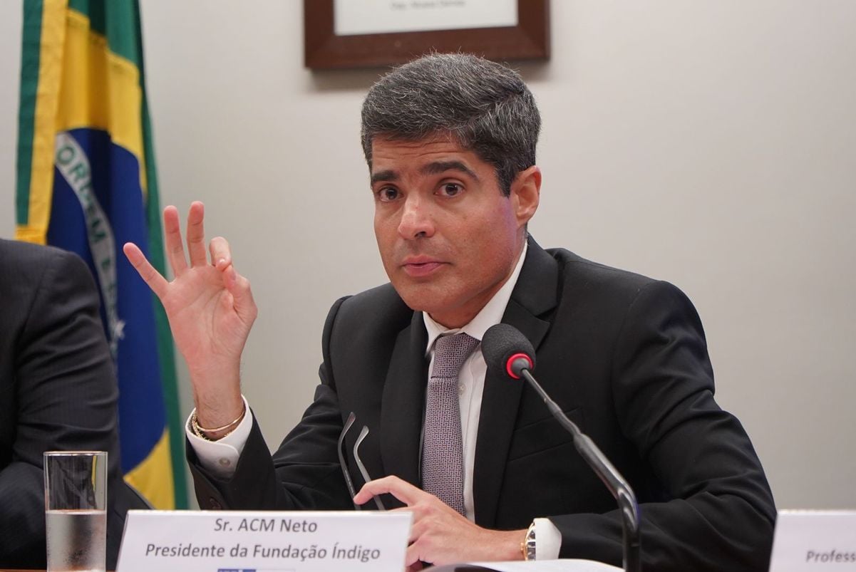 A assinatura do contrato aconteceu durante reunião da bancada do União Brasil